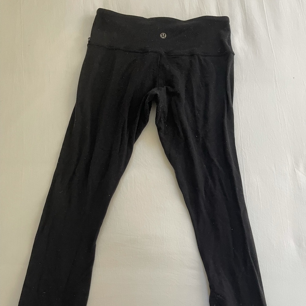 Lululemon size 4 Wunder under crop